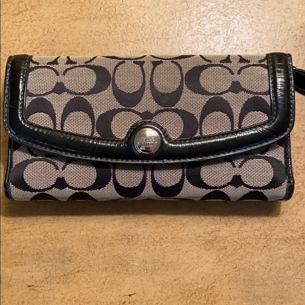 Coach signature trifold wallet